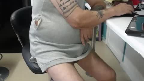 honeymaster290 online show from 12/13/24, 11:23