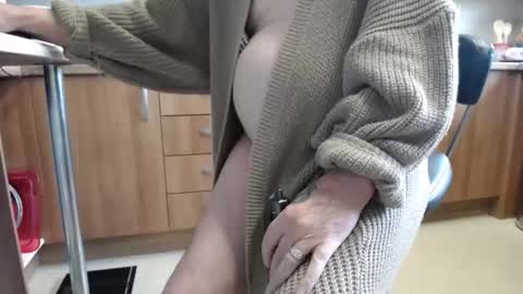 honeymaster290 online show from 05/11/26, 05:57