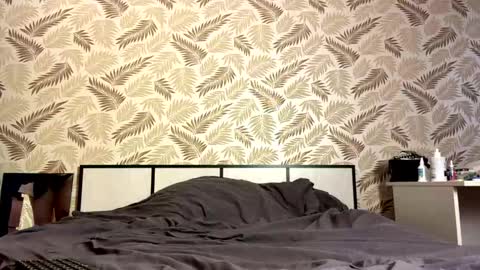 Mira online show from 05/30/26, 05:32