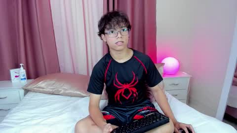 Snapshot of honeymoon_sariel chatting on 12/13/25, 08:04 honeymoon_sariel online show from 12/13/25, 08:04