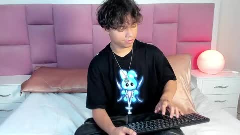 honeymoon_sariel online show from 05/11/26, 02:01