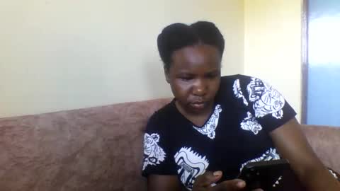 Snapshot of honeymuny chatting on 11/04/25, 07:18 Honeymuny online show from 11/04/25, 07:18