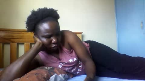 Snapshot of honeymuny chatting on 11/17/25, 06:19 Honeymuny online show from 11/17/25, 06:19