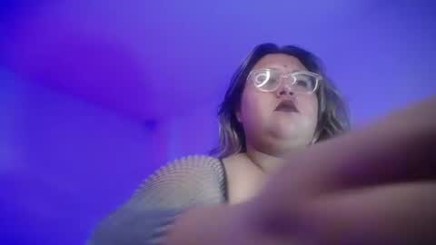 Snapshot of honeyqueenbbw chatting on 07/29/26, 03:04 Honney online show from 07/29/26, 03:04