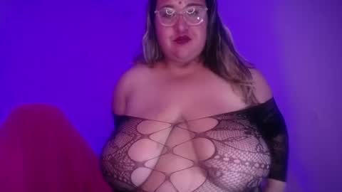Snapshot of honeyqueenbbw chatting on 08/05/26, 02:58 Honney online show from 08/05/26, 02:58
