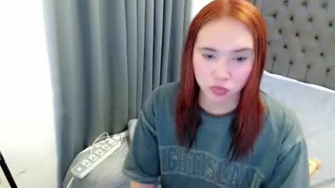 Snapshot of honeysw8tgirl chatting on 08/06/26, 11:01 kendra online show from 08/06/26, 11:01
