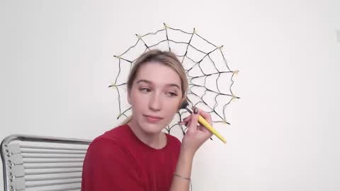 honeyveil online show from 10/27/25, 11:47