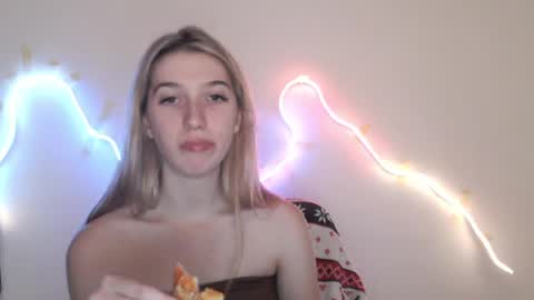 honeyveil online show from 05/13/26, 12:13