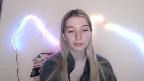 honeyveil online show from 05/21/26, 12:45