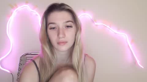 honeyveil online show from 06/23/26, 12:25