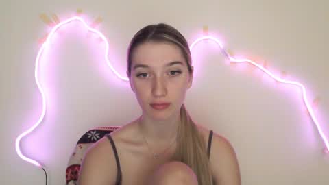 honeyveil online show from 06/25/26, 11:37
