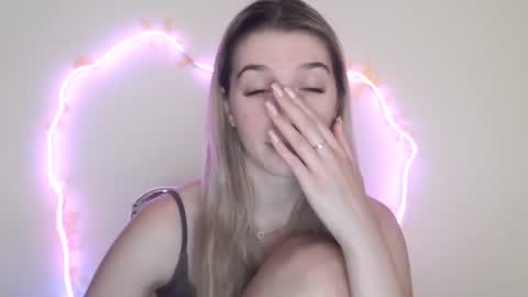 honeyveil online show from 07/17/26, 11:28