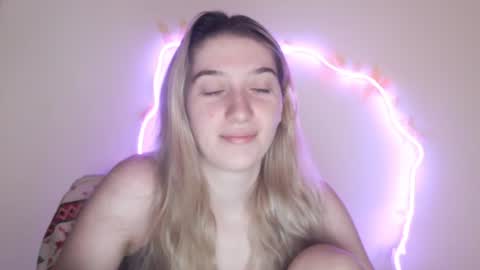 honeyveil online show from 07/28/26, 02:35