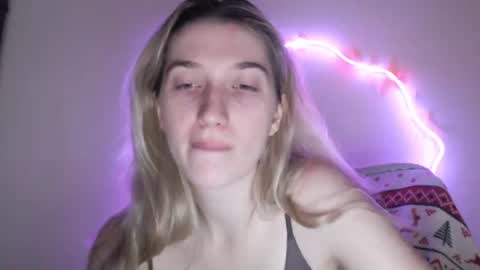 honeyveil online show from 07/28/26, 05:01