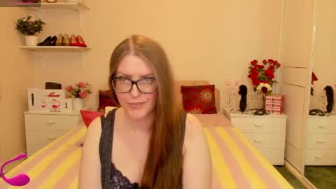 honeywinexs online show from 06/05/26, 02:01
