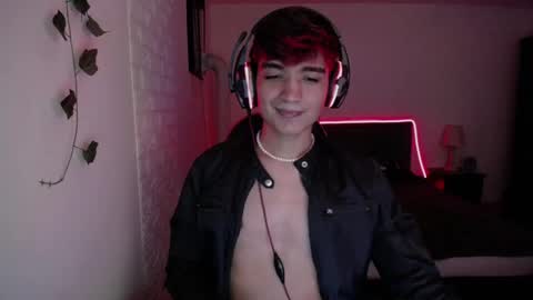 Esteban online show from 09/11/25, 04:45