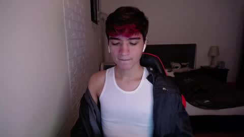 Esteban online show from 09/19/25, 04:58