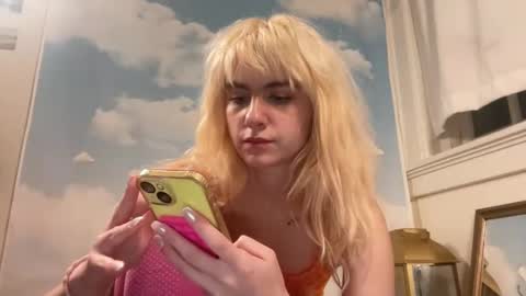 Emi Rose online show from 12/08/24, 06:01