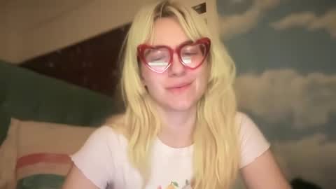 Emi Rose online show from 09/12/25, 07:30
