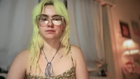 Emi Rose online show from 11/25/25, 07:19