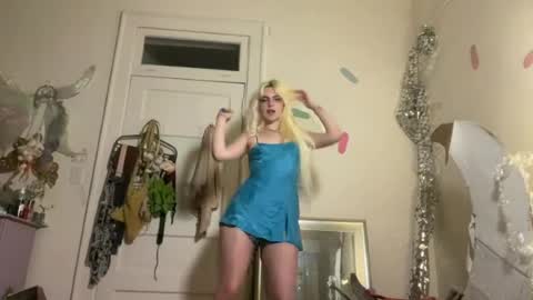 Emi Rose online show from 07/07/26, 05:32