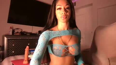 honeyybabyy112344114 online show from 09/12/25, 07:41