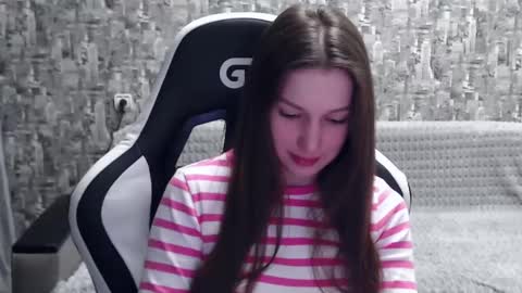 Nancy online show from 12/02/24, 01:57