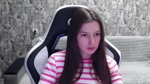 Nancy online show from 12/03/24, 01:54