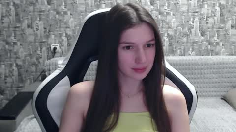 Nancy online show from 01/03/25, 04:27