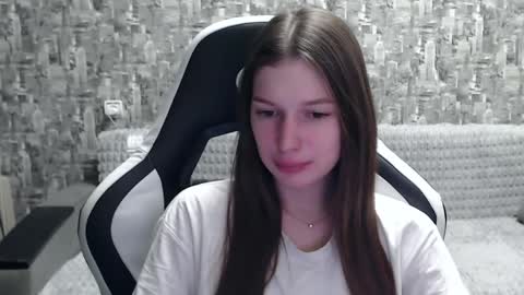 Nancy online show from 01/04/25, 03:07