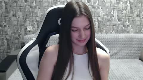 Nancy online show from 02/01/25, 02:24
