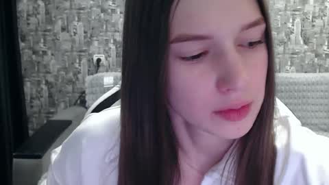 Nancy online show from 02/06/25, 10:26