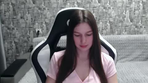 Nancy online show from 02/11/25, 02:46