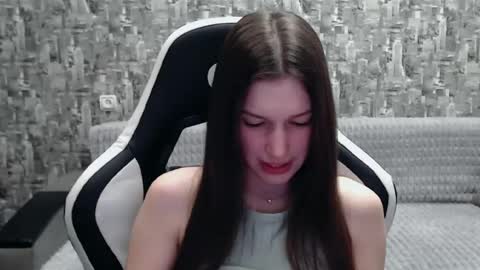 Nancy online show from 03/06/25, 04:49