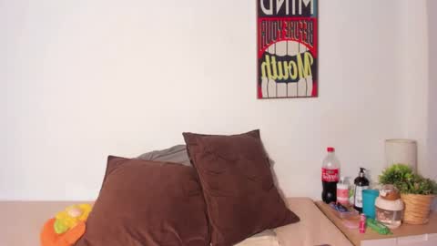 Snapshot of honeyyybrown chatting on 10/10/25, 07:57 HoneyBrown online show from 10/10/25, 07:57