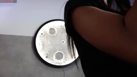 Snapshot of honnyy_23 chatting on 10/31/25, 07:59 honnyy_23 online show from 10/31/25, 07:59