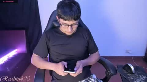 Snapshot of honter20 chatting on 07/21/26, 06:49 robiin online show from 07/21/26, 06:49