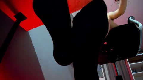 hooot_blonde777 online show from 11/22/25, 11:26