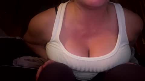 Snapshot of hoosier_mama chatting on 09/15/25, 12:21 Lady online show from 09/15/25, 12:21
