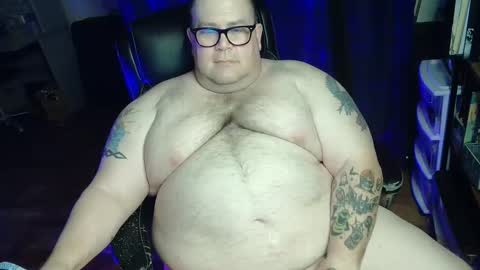 Snapshot of hoosierdaddyxl chatting on 09/14/25, 04:44 Sir online show from 09/14/25, 04:44