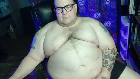 Snapshot of hoosierdaddyxl chatting on 10/01/25, 05:19 Sir online show from 10/01/25, 05:19