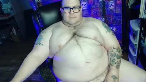 Snapshot of hoosierdaddyxl chatting on 10/04/25, 05:55 Sir online show from 10/04/25, 05:55