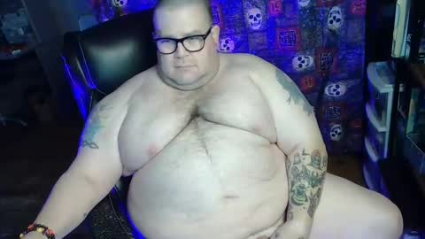 Snapshot of hoosierdaddyxl chatting on 10/20/25, 08:20 Sir online show from 10/20/25, 08:20