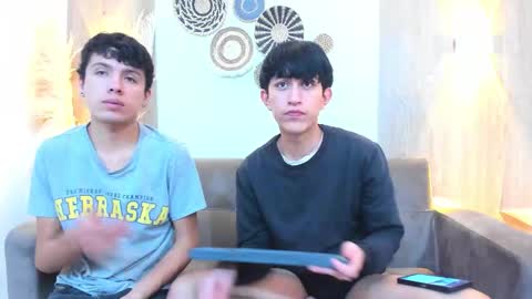 Snapshot of hoot_booys_ chatting on 11/21/25, 08:18 hoot_booys_ online show from 11/21/25, 08:18