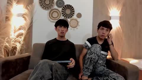 Snapshot of hoot_booys_ chatting on 11/26/25, 07:59 hoot_booys_ online show from 11/26/25, 07:59