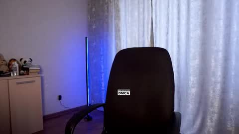 Karina online show from 10/01/25, 03:01