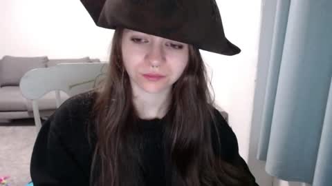 Snapshot of hope_xo chatting on 05/05/26, 10:40 Hope online show from 05/05/26, 10:40