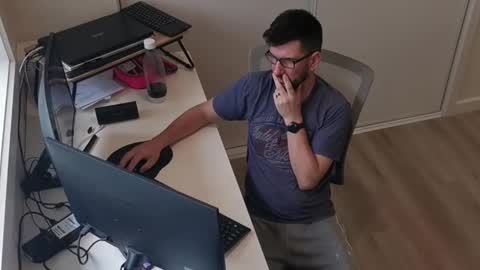 hopefulguy86 online show from 10/02/25, 04:08