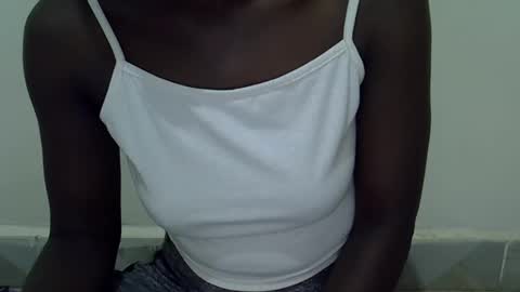 Snapshot of hopewangare chatting on 10/13/25, 02:06 hopewangare online show from 10/13/25, 02:06