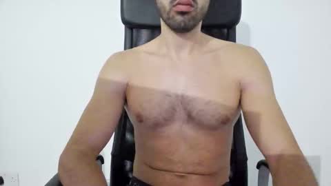 Snapshot of hornboy43 chatting on 09/21/25, 06:31 Oliver Saints online show from 09/21/25, 06:31